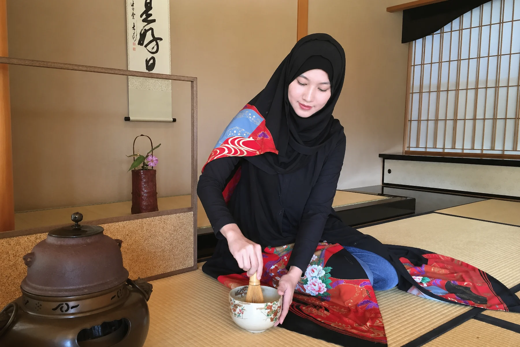 Cizí květ v japonské zahradě